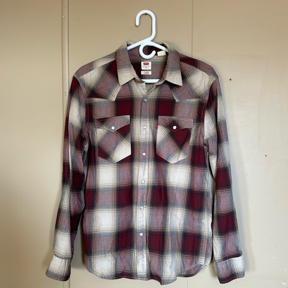 Levi’s Plaid Western Style Long Sleeve Button Up Shirt